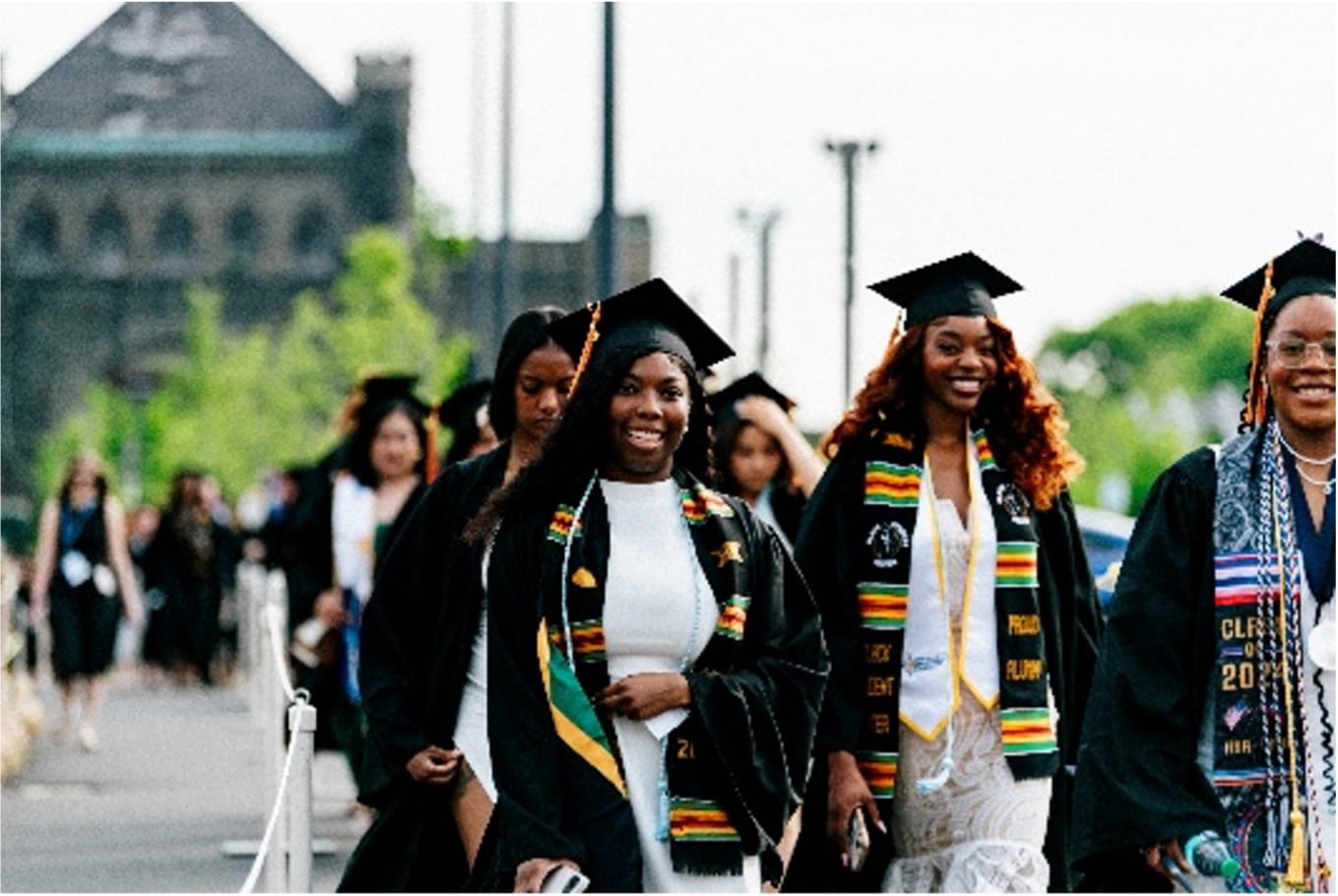 15,000+ undergraduate and graduate students