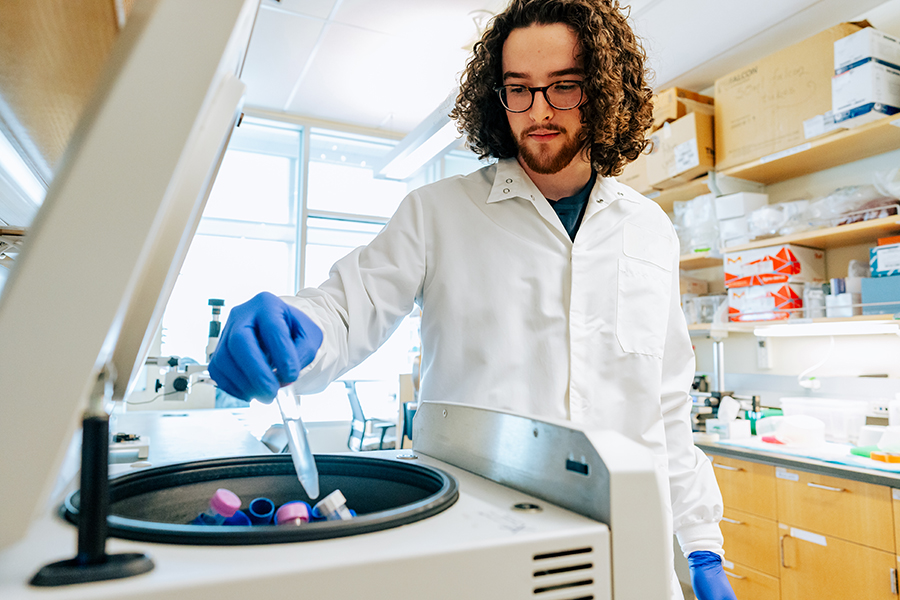 Kurt Jancsy in the lab